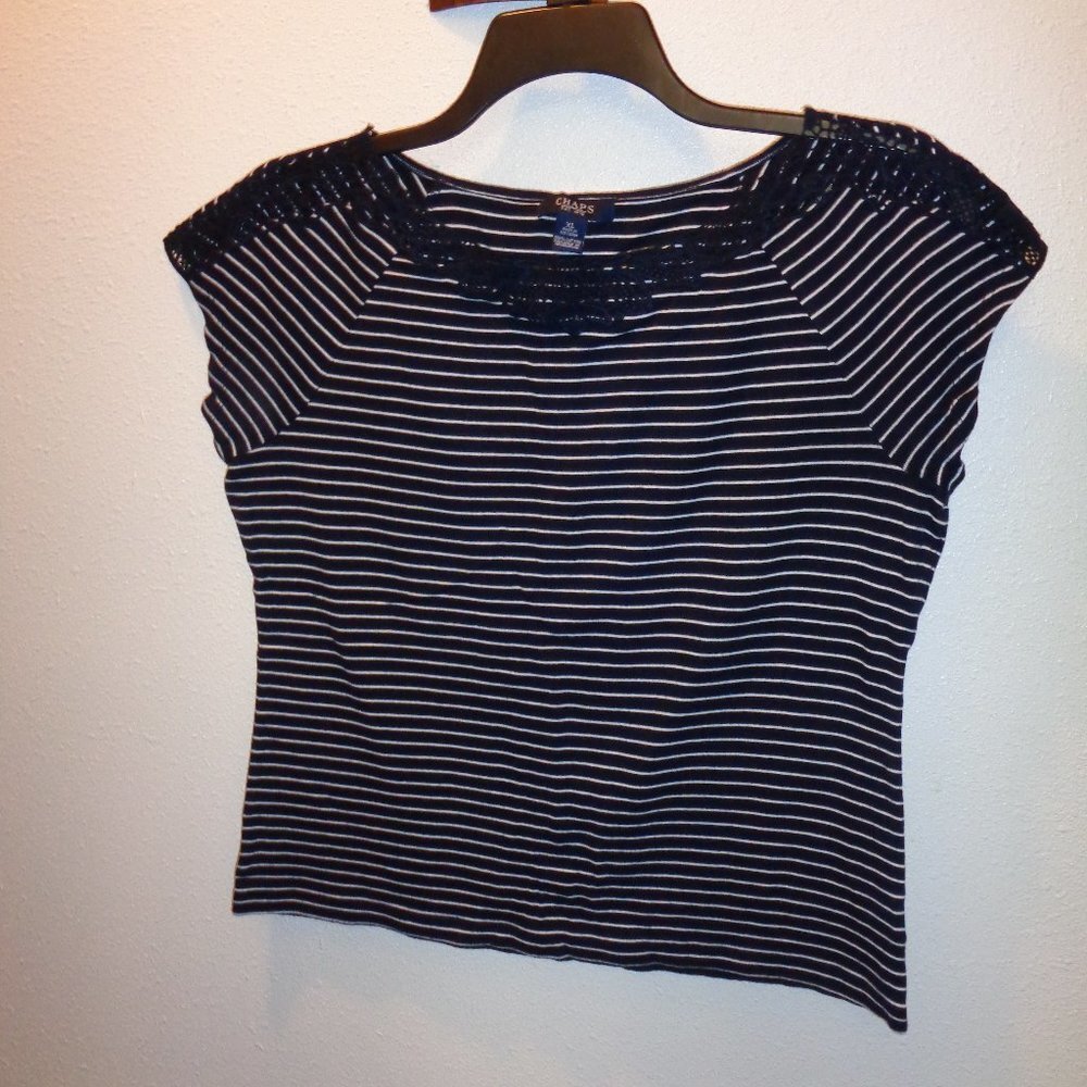 CHAPS Top SIze XL Striped